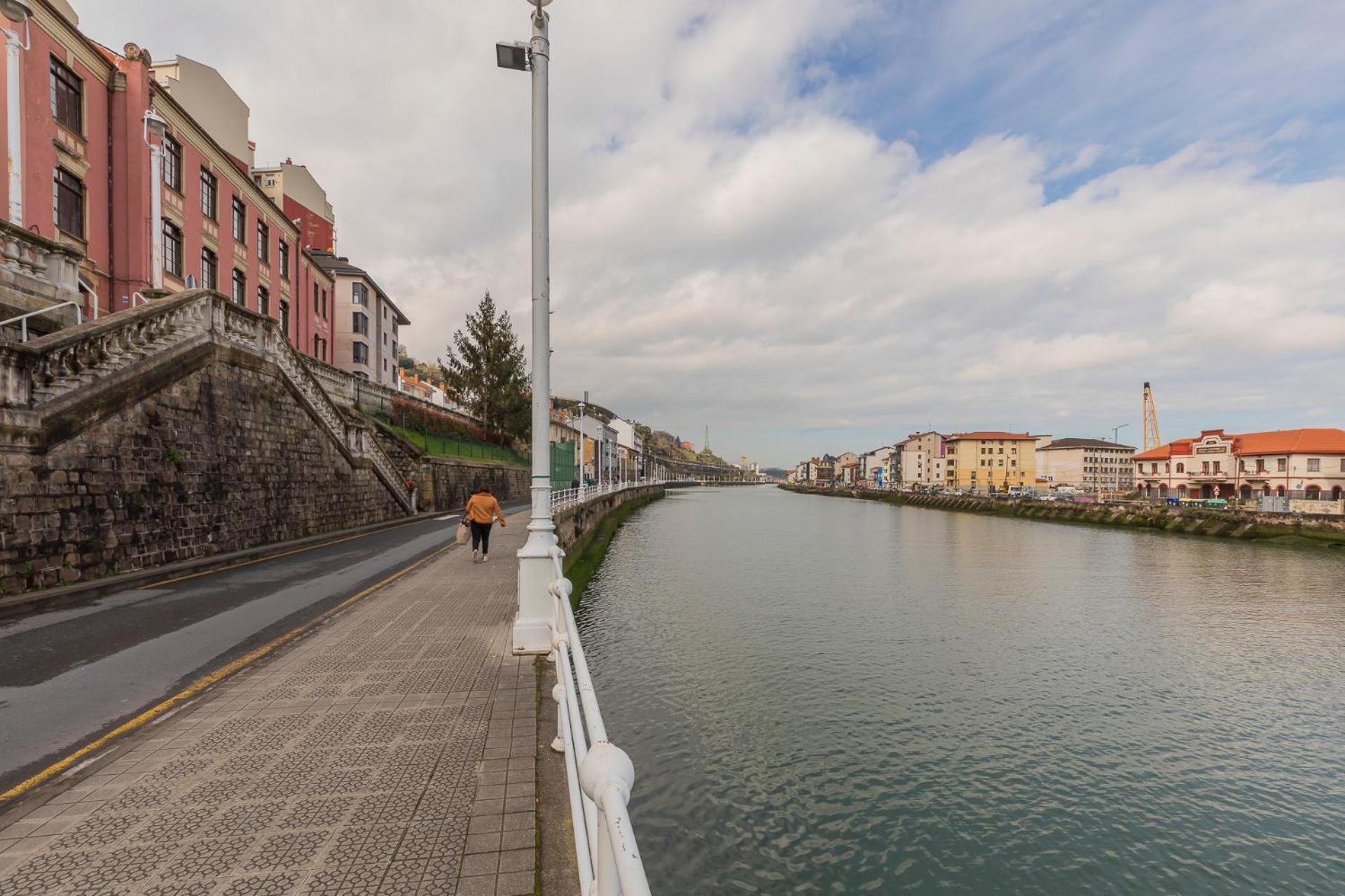 Akomodat En Apartamento Luminoso Junto Al Paseo De La Ria Bilbao Dış mekan fotoğraf