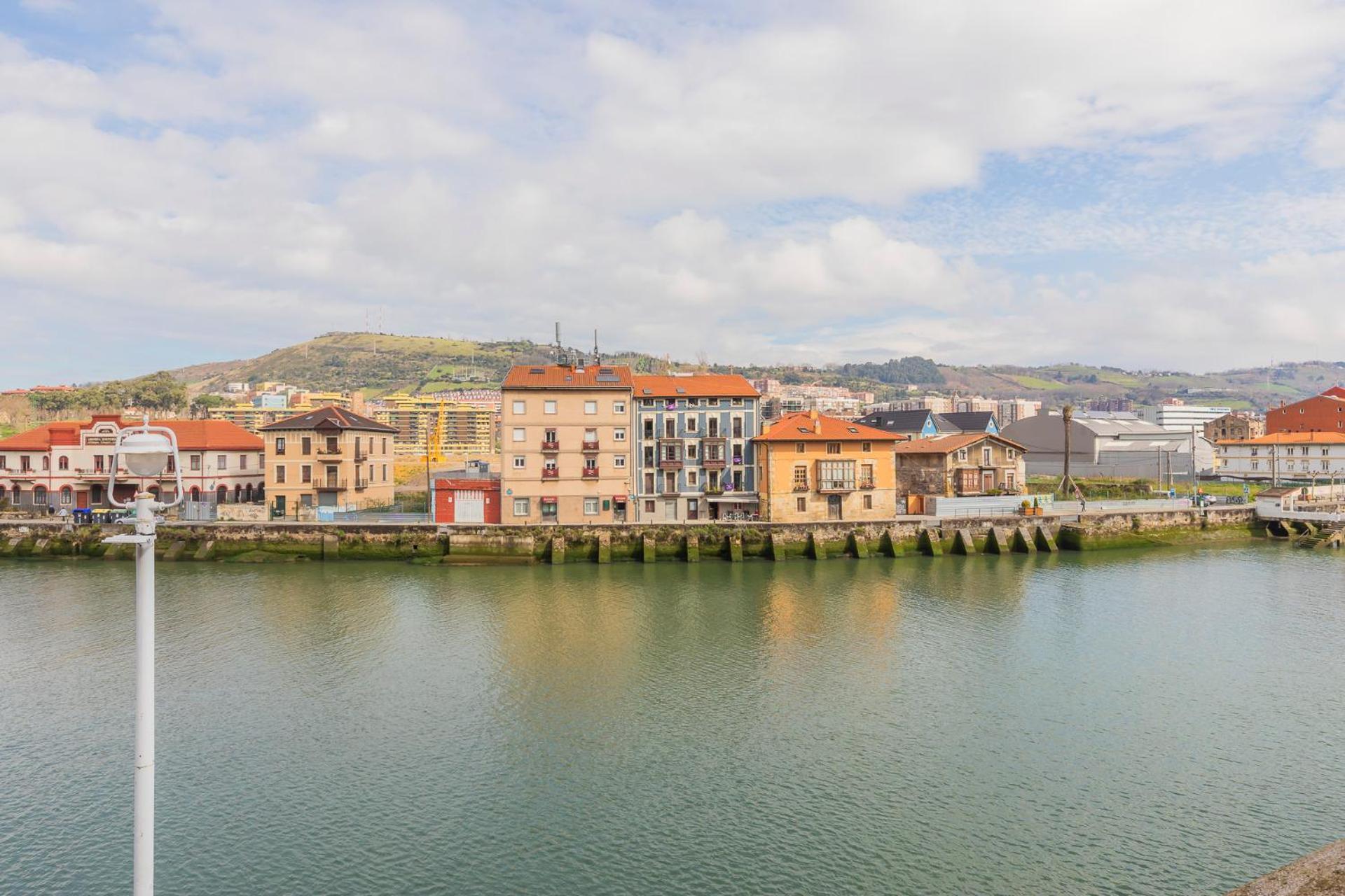 Akomodat En Apartamento Luminoso Junto Al Paseo De La Ria Bilbao Dış mekan fotoğraf